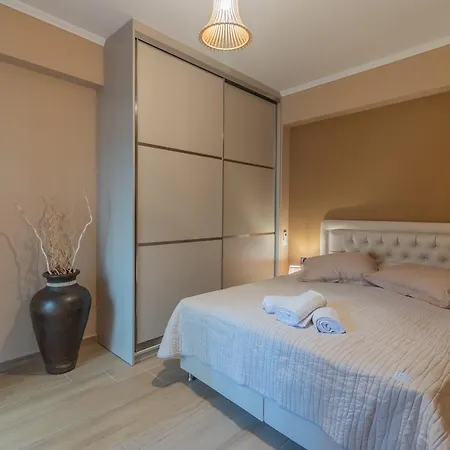 Comfy 2-room Sea View In Town. Apartment Zakynthos Town