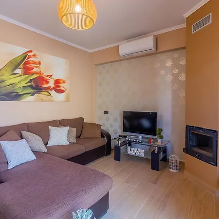 Comfy 2-room Sea View In Town. Apartment *