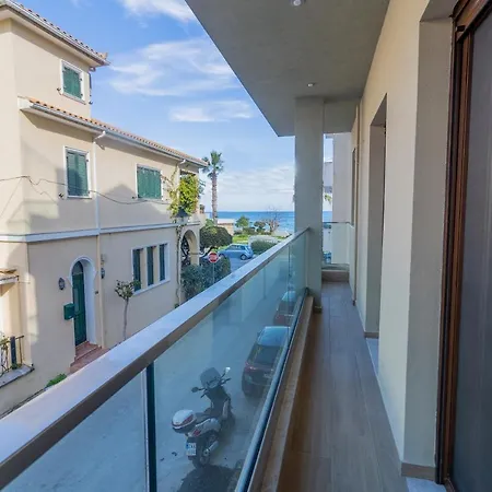 Daire Comfy 2-room Sea View In Town. Zakintos