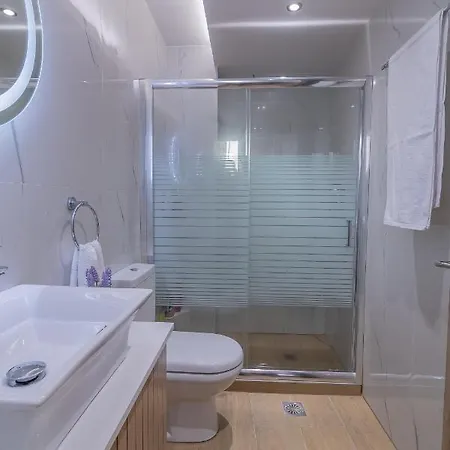 Appartamento Comfy 2-room Sea View In Town. *