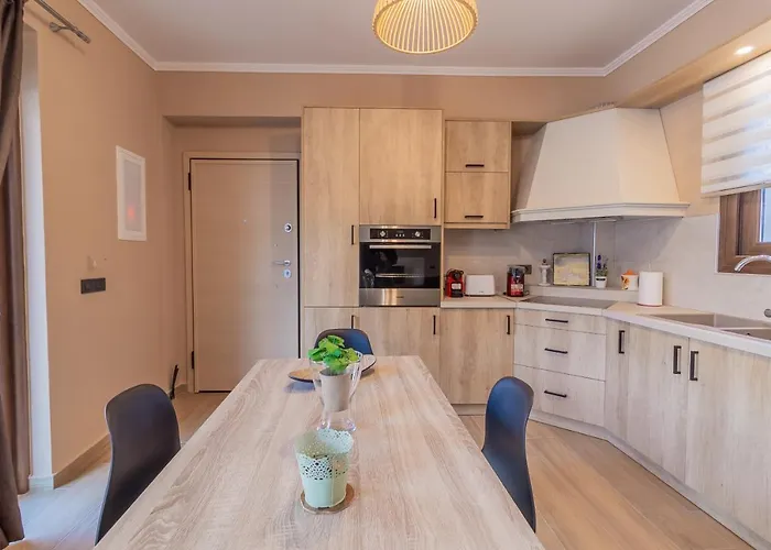 Comfy 2-room Sea View In Town. Διαμέρισμα *